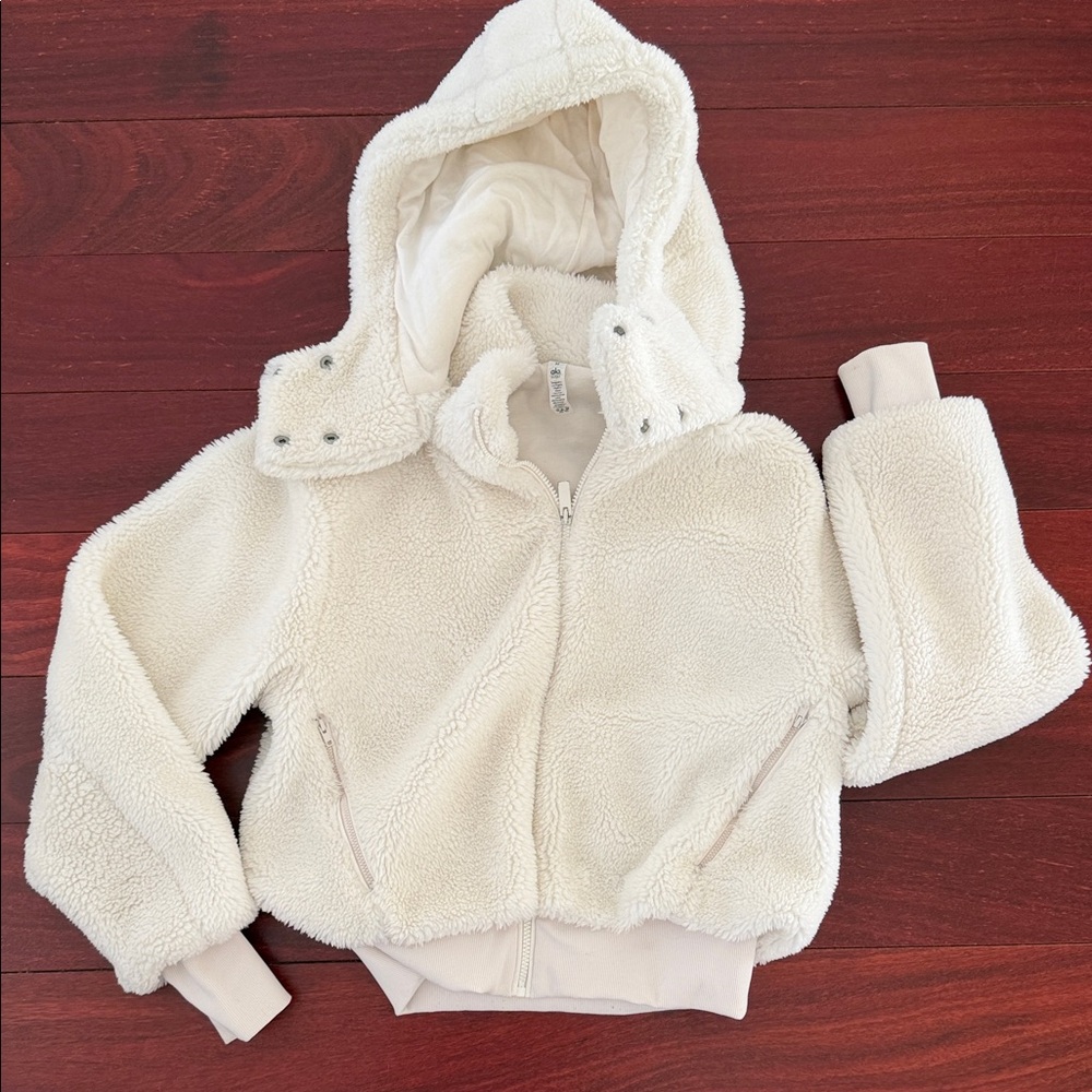 ALO Yoga Cream Sherpa Jacket